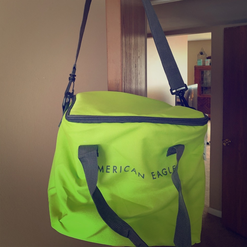 NWT American Eagle Beach cooler